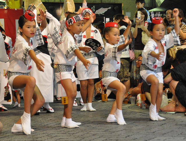 Young children performing the Awaodori dance in Koenji